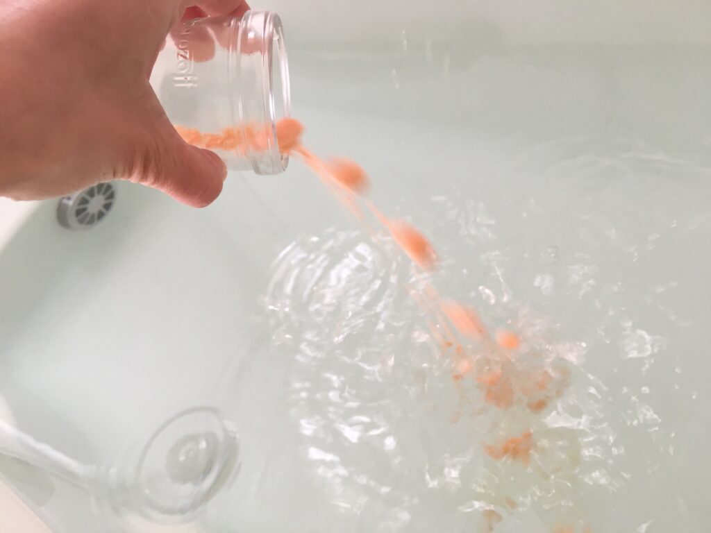 炭酸ガス入りの入浴剤には血行促進効果があり、筋肉の疲労回復を助ける効果が期待できるのでおすすめ